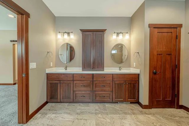 $2,000,000 | 7598 Driftless Rdg Way, Verona, WI 53593