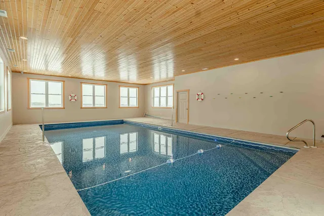 $2,000,000 | 7598 Driftless Rdg Way, Verona, WI 53593