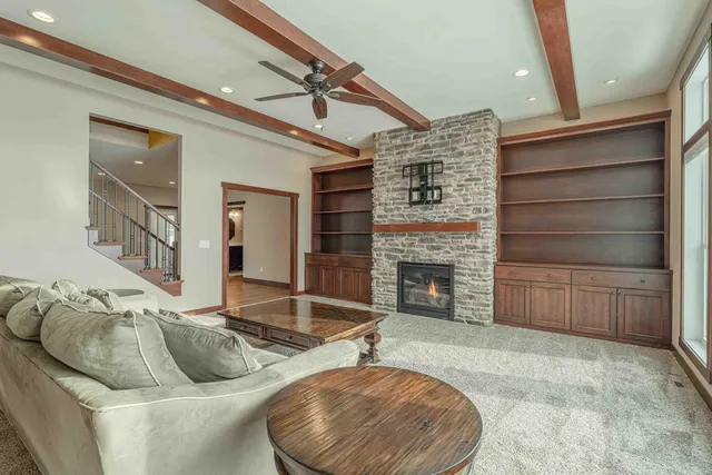 $2,000,000 | 7598 Driftless Rdg Way, Verona, WI 53593