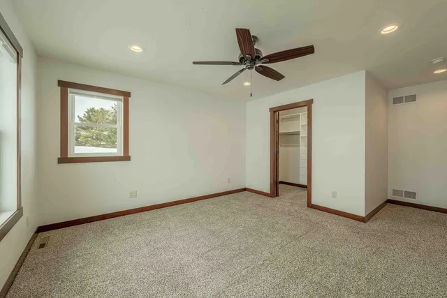 $2,000,000 | 7598 Driftless Rdg Way, Verona, WI 53593