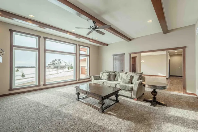 $2,000,000 | 7598 Driftless Rdg Way, Verona, WI 53593