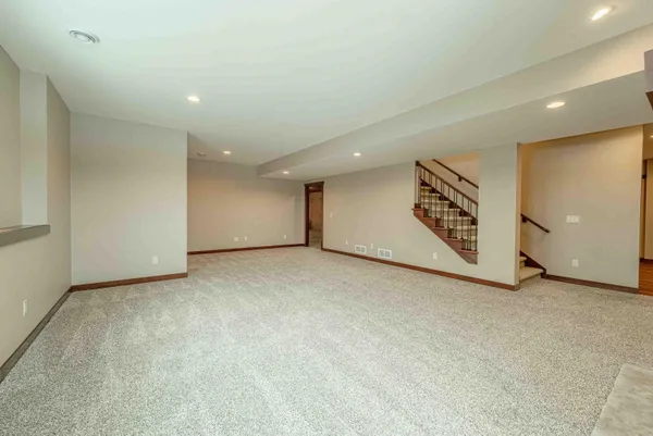 $2,000,000 | 7598 Driftless Rdg Way, Verona, WI 53593