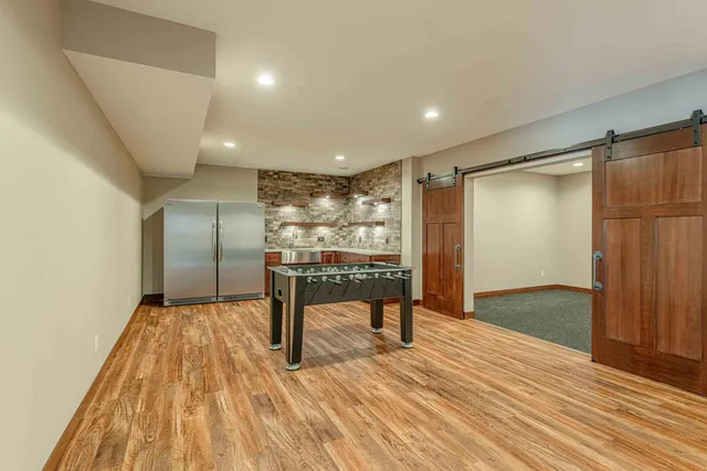 $2,000,000 | 7598 Driftless Rdg Way, Verona, WI 53593