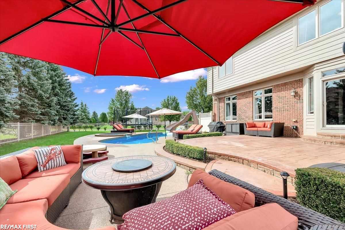 50782 Nesting Ridge Drive Macomb, MI 48044 - Photo 9 of 40 50061826-8.JPG