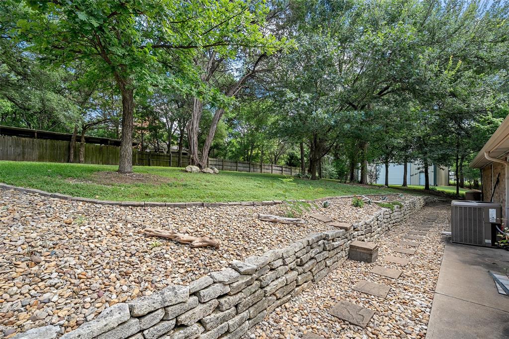 4000 Fox Ridge Road Lorena, TX 76655 - Photo 34 of 39