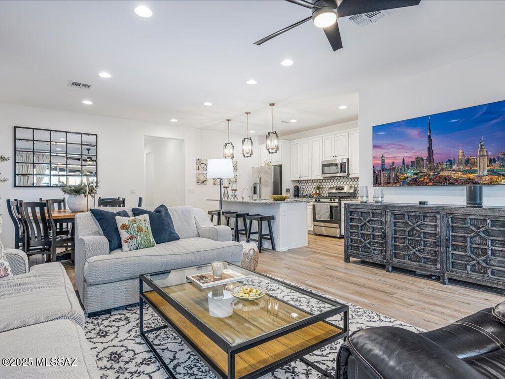 11913 East Ryscott Circle Vail, AZ 85641 - Photo 3 of 43 Great Room