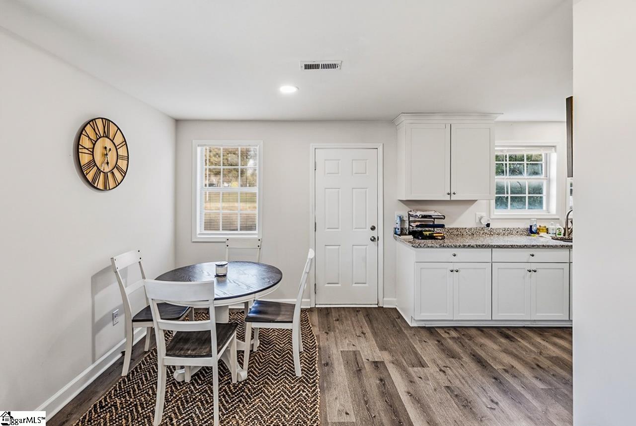 101 Pleasant Ridge Avenue Greenville, SC 29605 - Photo 12 of 27