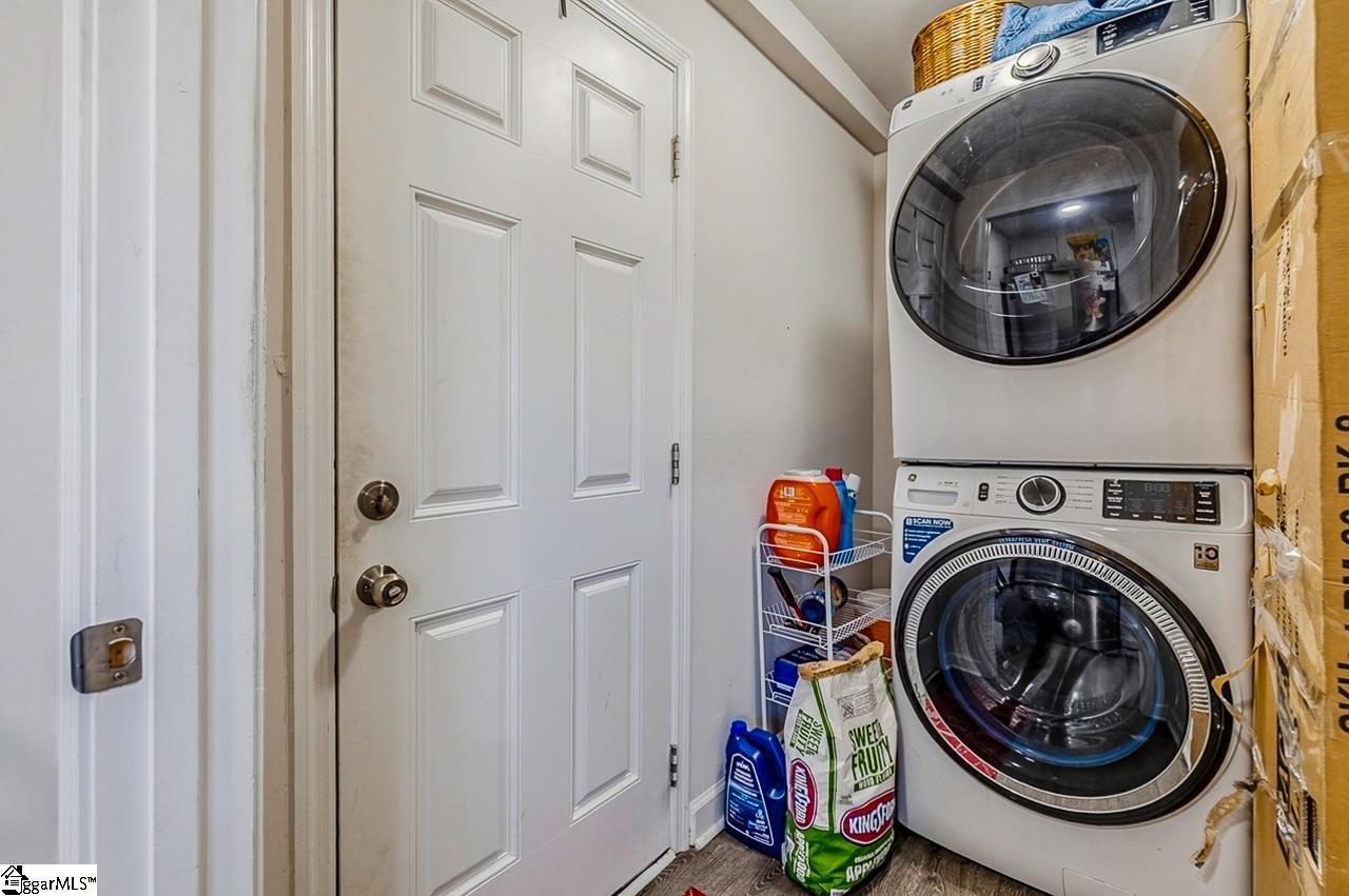 101 Pleasant Ridge Avenue Greenville, SC 29605 - Photo 13 of 27