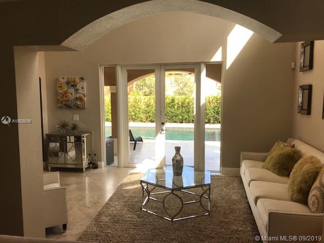 2661 Southwest 156th Place Miami, FL 33185 - Photo 4 of 14 Gallery Image 4