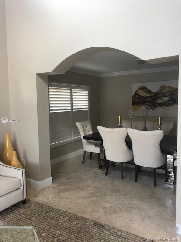 2661 Southwest 156th Place Miami, FL 33185 - Photo 5 of 14 Gallery Image 5