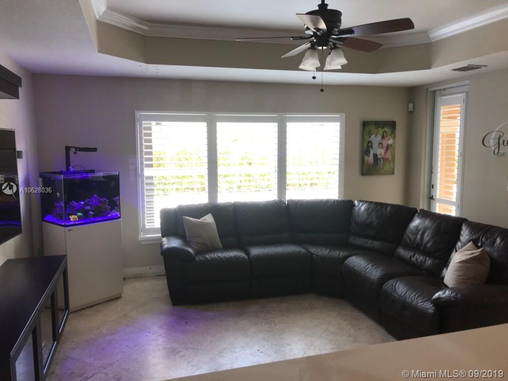 2661 Southwest 156th Place Miami, FL 33185 - Photo 6 of 14 Gallery Image 6
