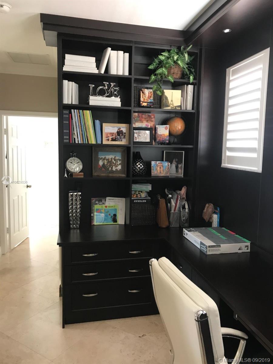 2661 Southwest 156th Place Miami, FL 33185 - Photo 10 of 14 Gallery Image 10