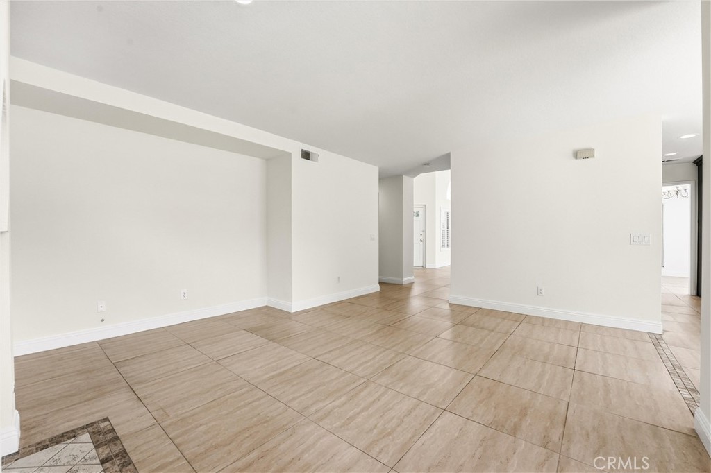 1621 San Almada Road Corona, CA 92882 - Photo 14 of 49