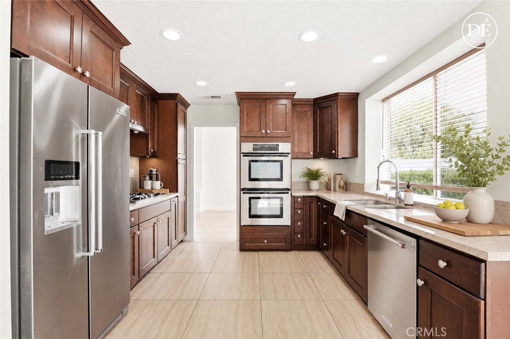 1621 San Almada Road Corona, CA 92882 - Photo 17 of 49 Digitally enhanced-Virtually staged.