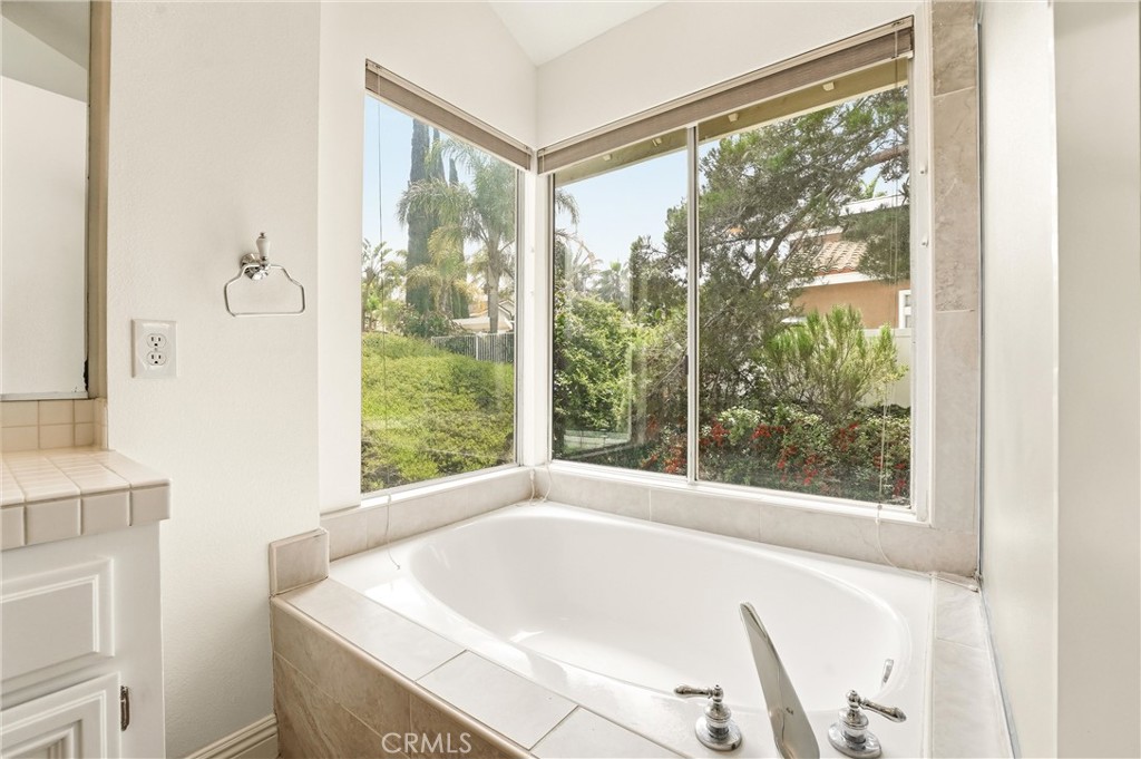 1621 San Almada Road Corona, CA 92882 - Photo 33 of 49