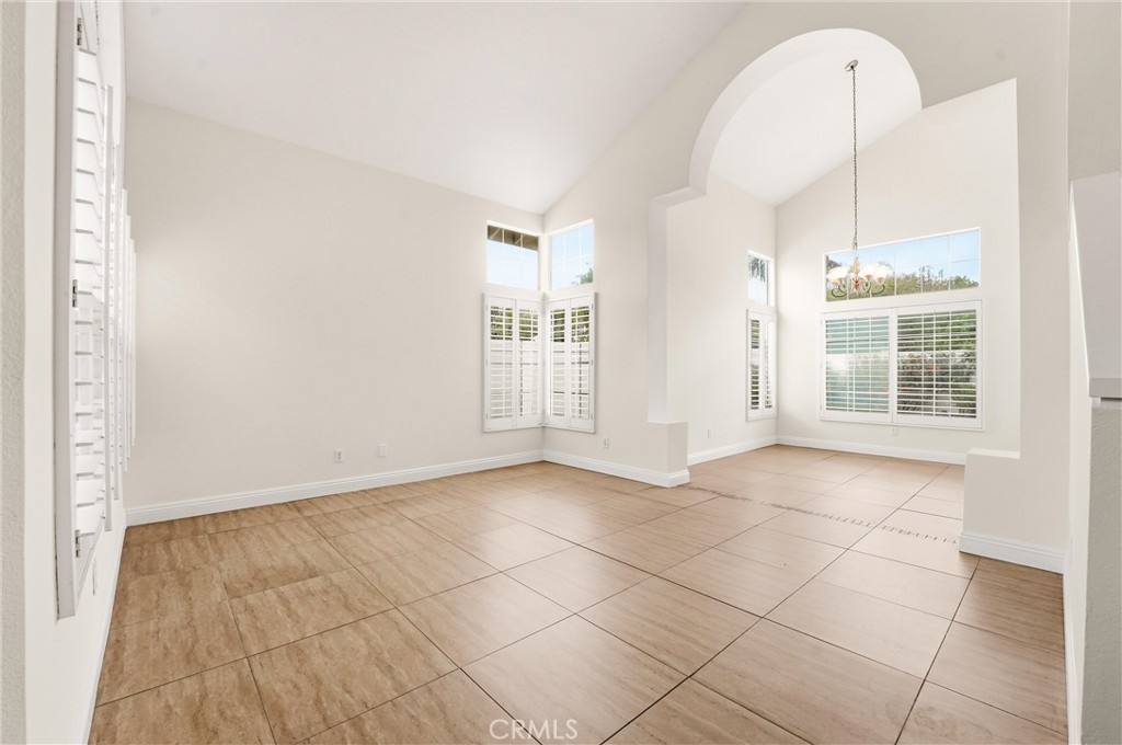 1621 San Almada Road Corona, CA 92882 - Photo 5 of 49