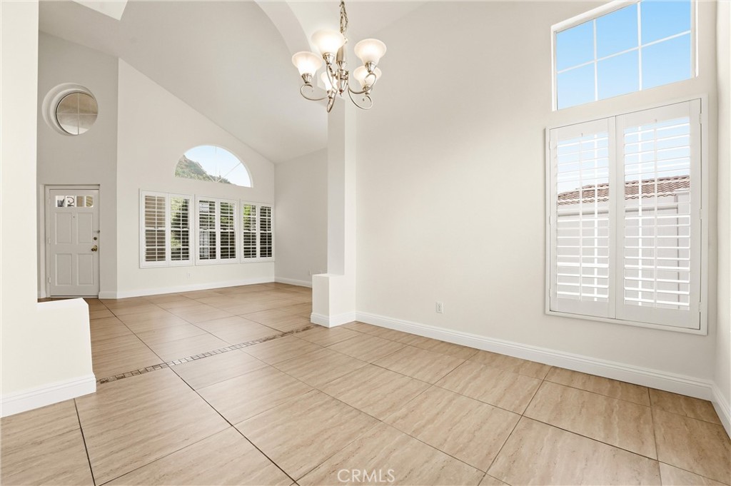 1621 San Almada Road Corona, CA 92882 - Photo 9 of 49