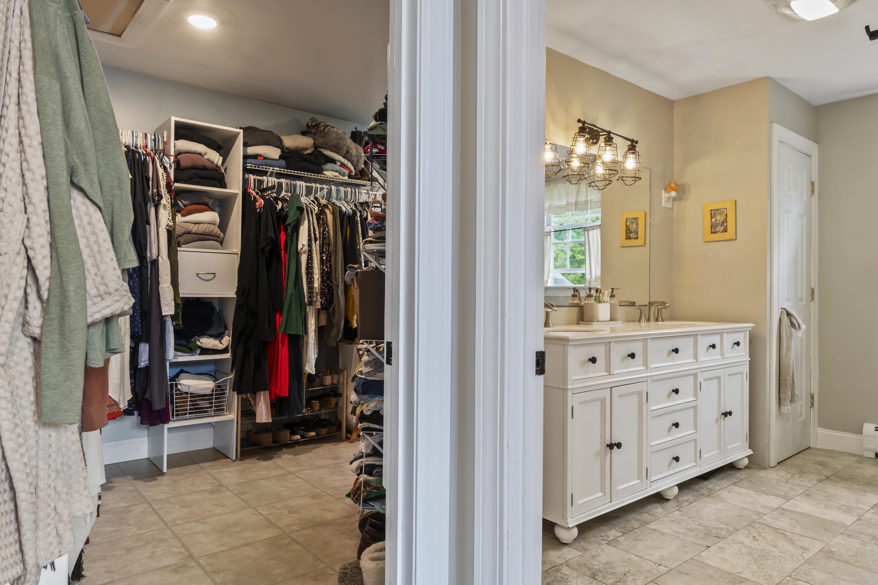 111 Scotland Bridge Road York, ME 03909 - Photo 38 of 82 Walk-in Closet/Bathroom