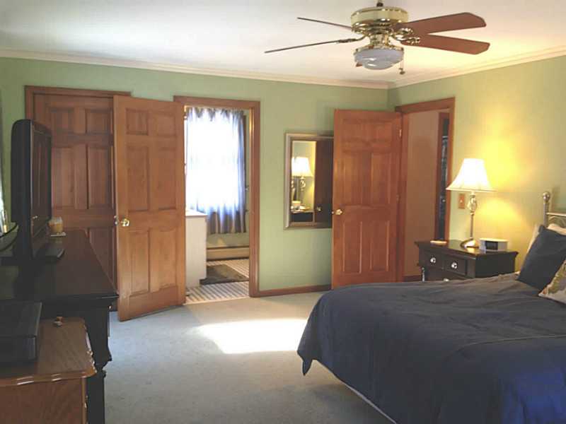 12 Heidi Road Lincoln, RI 02865 - Photo 13 of 20 Master Bedroom.