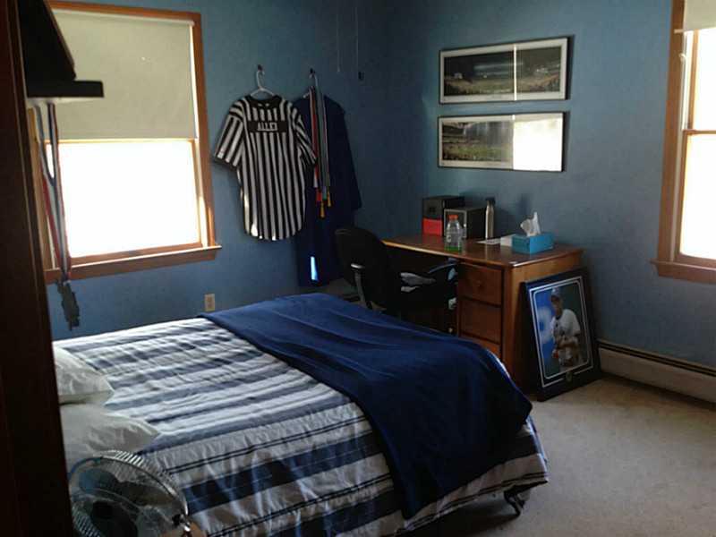 12 Heidi Road Lincoln, RI 02865 - Photo 17 of 20 Bedroom.