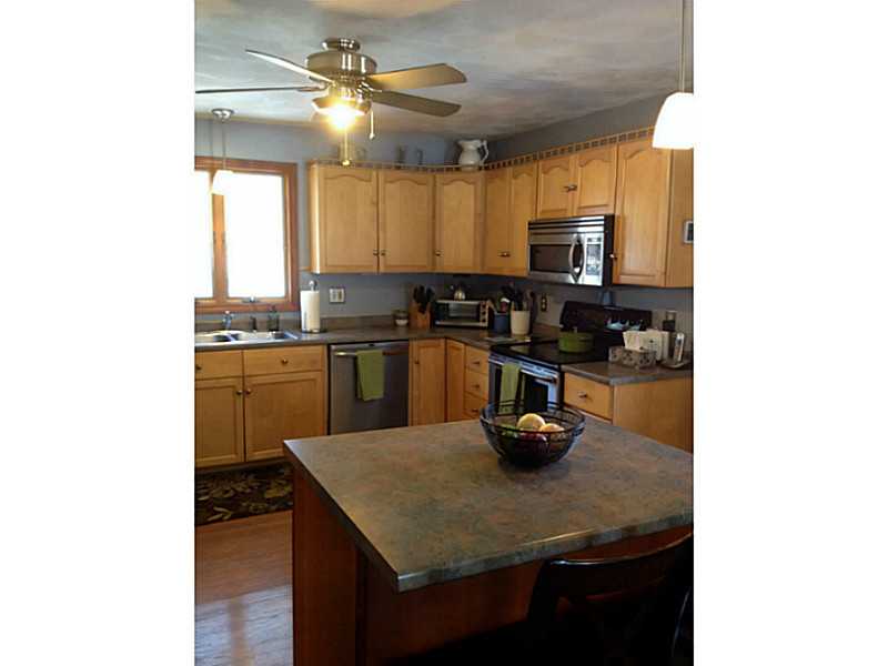 12 Heidi Road Lincoln, RI 02865 - Photo 5 of 20 Kitchen.