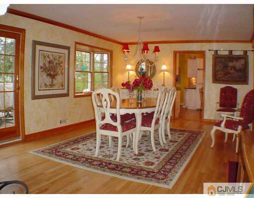 14 Rolling Road East Brunswick, NJ 08816 - Photo 3 of 10 Gallery Image 3