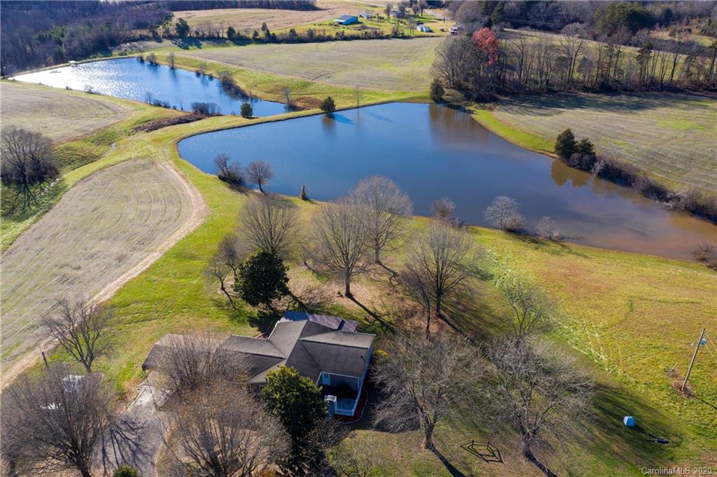 617 Rock Springs Road Harmony, NC 28634 - Photo 4 of 31 Gallery Image 4