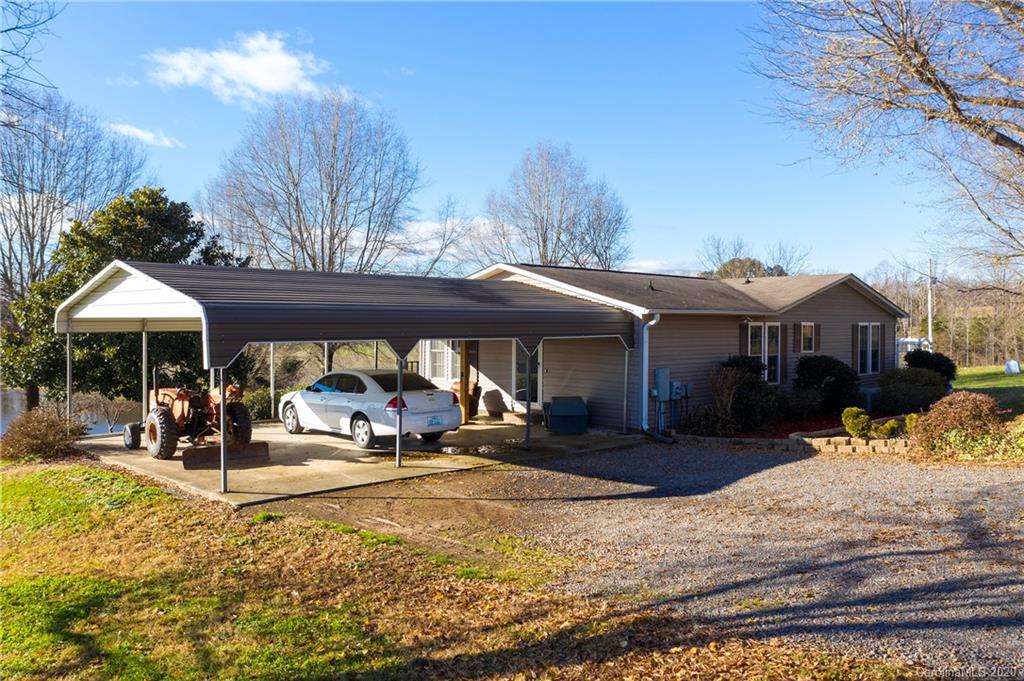 617 Rock Springs Road Harmony, NC 28634 - Photo 5 of 31 Gallery Image 5