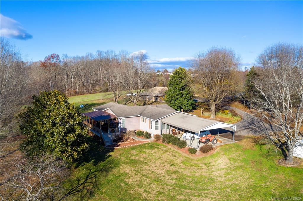 617 Rock Springs Road Harmony, NC 28634 - Photo 7 of 31 Gallery Image 7
