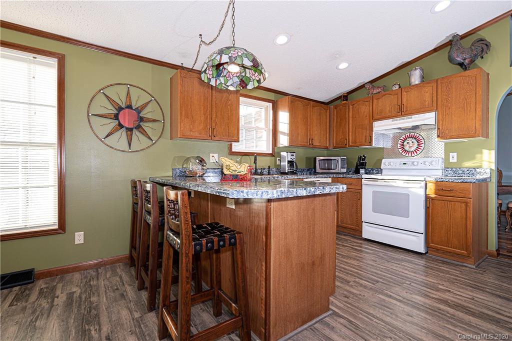 617 Rock Springs Road Harmony, NC 28634 - Photo 10 of 31 Gallery Image 10