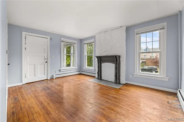 $1,300 | 619 Elmwood Avenue, Unit 2, Buffalo, NY 14222