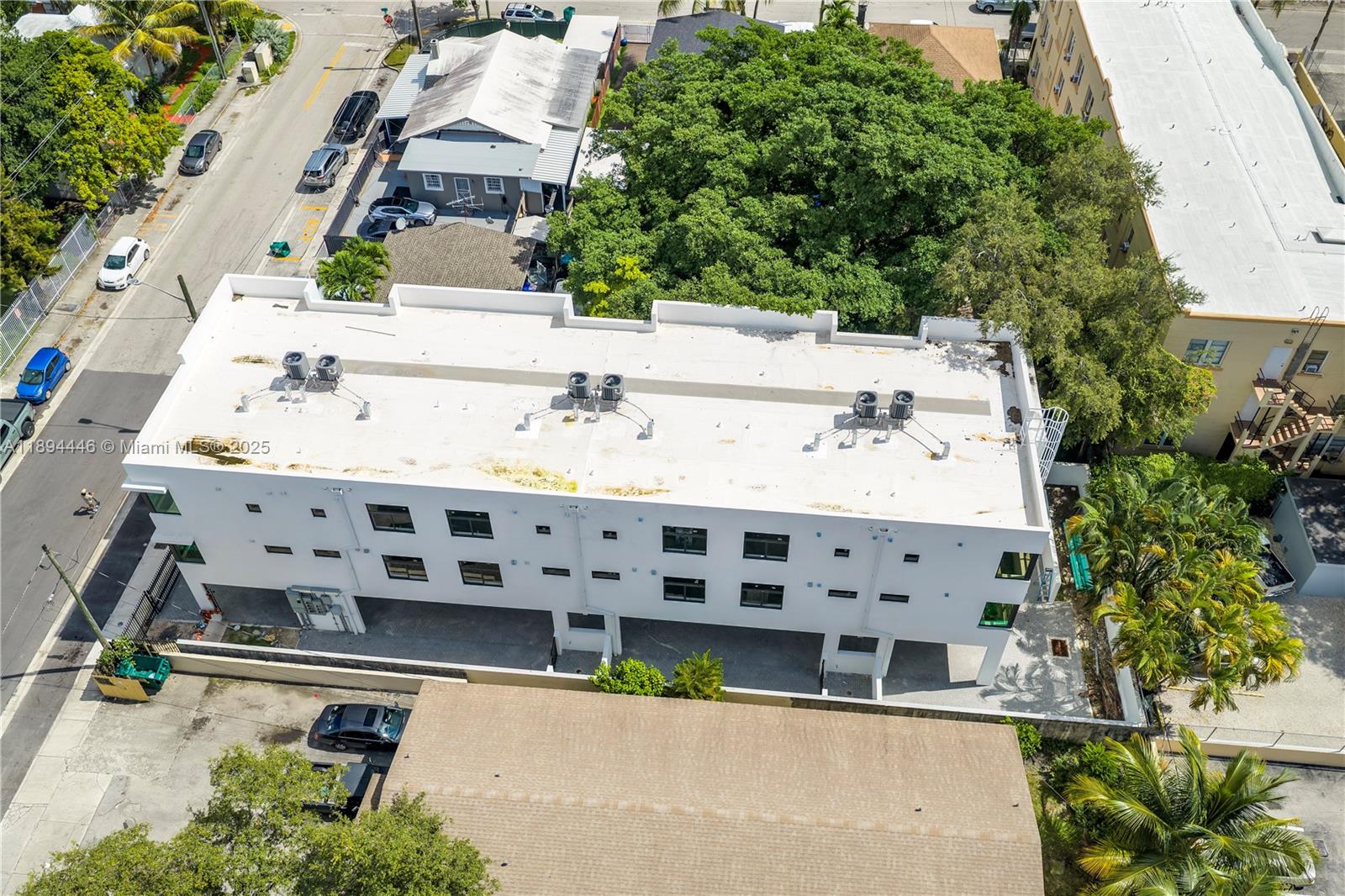 526 Southwest 2nd Street, Unit 1 Miami, FL 33130 - Photo 32 of 36 view of building with outdoor space