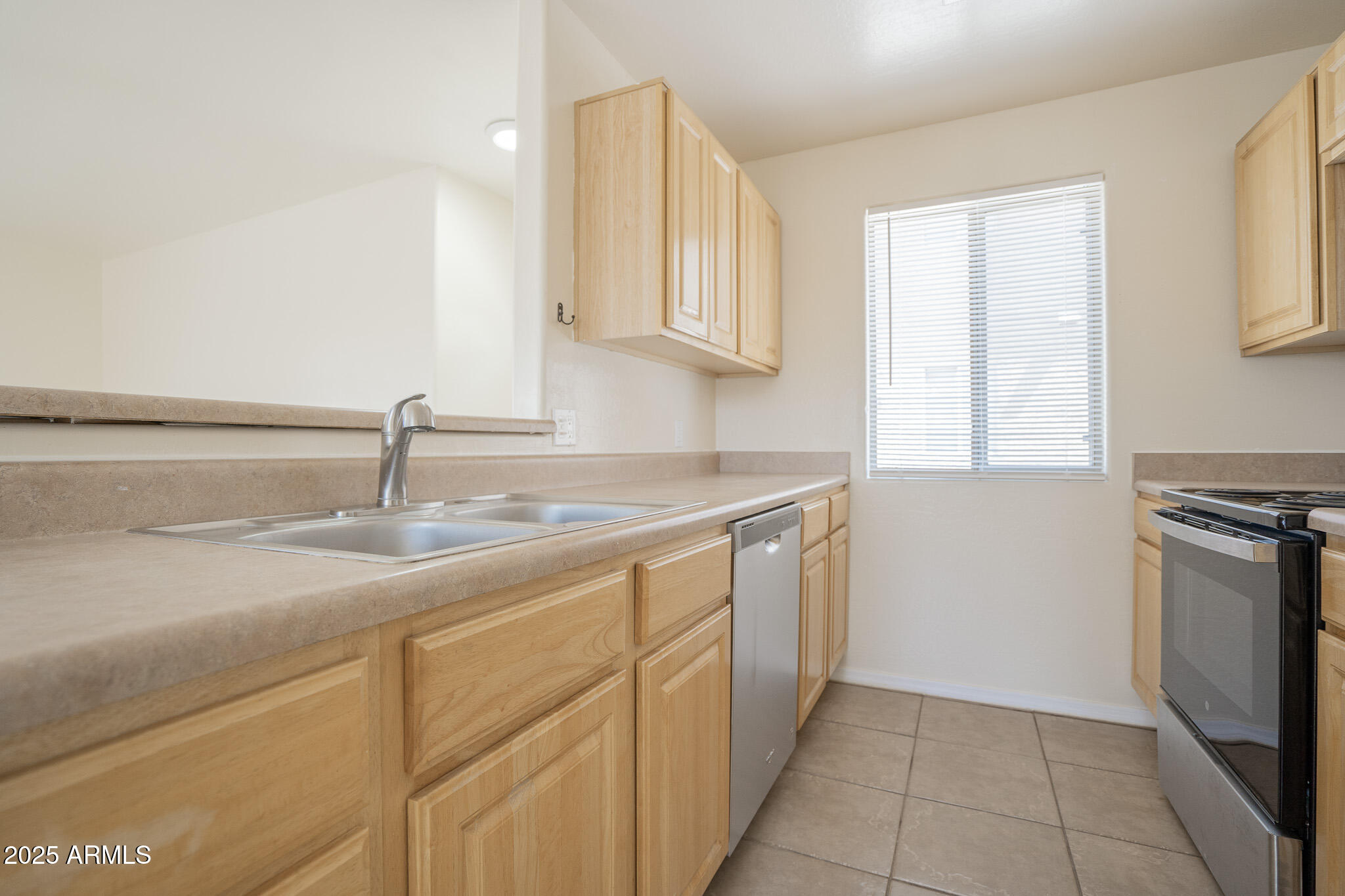 8550 West Monaco Boulevard, Unit D Arizona City, AZ 85123 - Photo 13 of 25 DSC06652