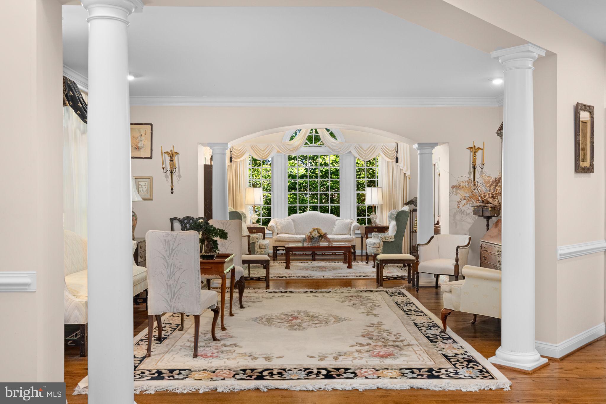 897 Chinquapin Road McLean, VA 22102 - Photo 9 of 66 Formal Living Room