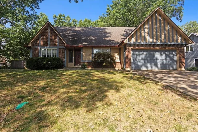 $365,000 | 1601 Northwest Weatherstone Court, Blue Springs, MO 64015