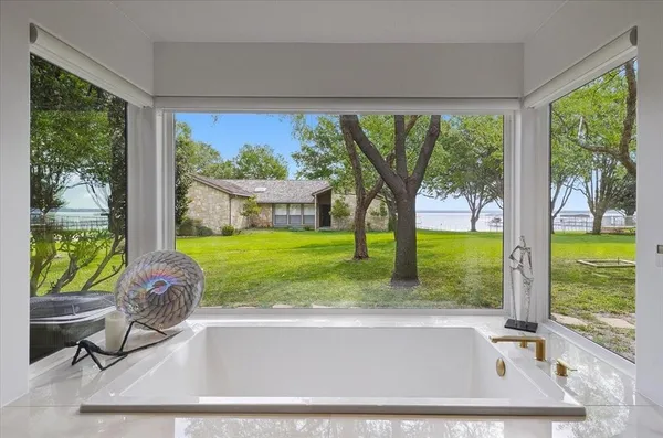 $1,293,000 | 308 North Broadway Road, Azle, TX 76020