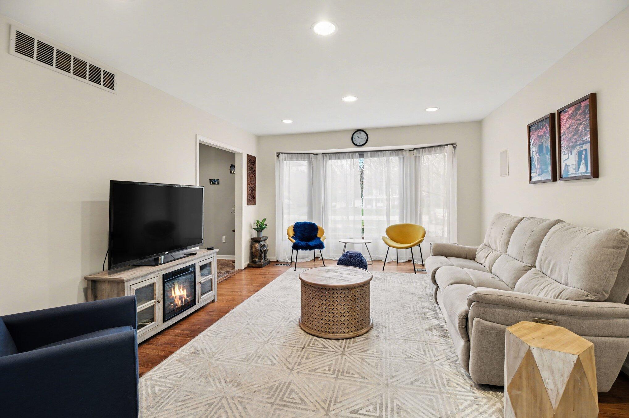 3786 Quarton Road Bloomfield Hills, MI 48302 - Photo 5 of 32 file_4961 (1)