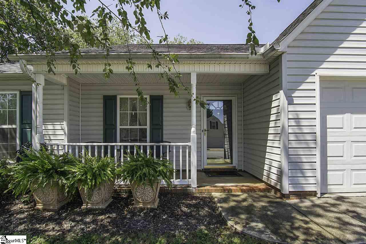 9 Woolridge Way Greer, SC 29650 - Photo 8 of 30 Gallery Image 8