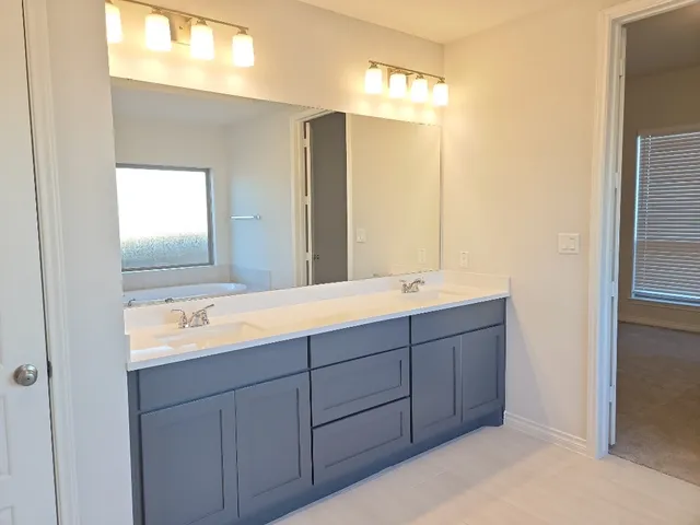 $2,395 | 528 Gerona Court, Liberty Hill, TX 78642