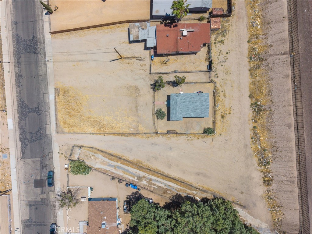 1574 Riverside Drive Barstow, CA 92311 - Photo 31 of 32 Aerial #9 side view