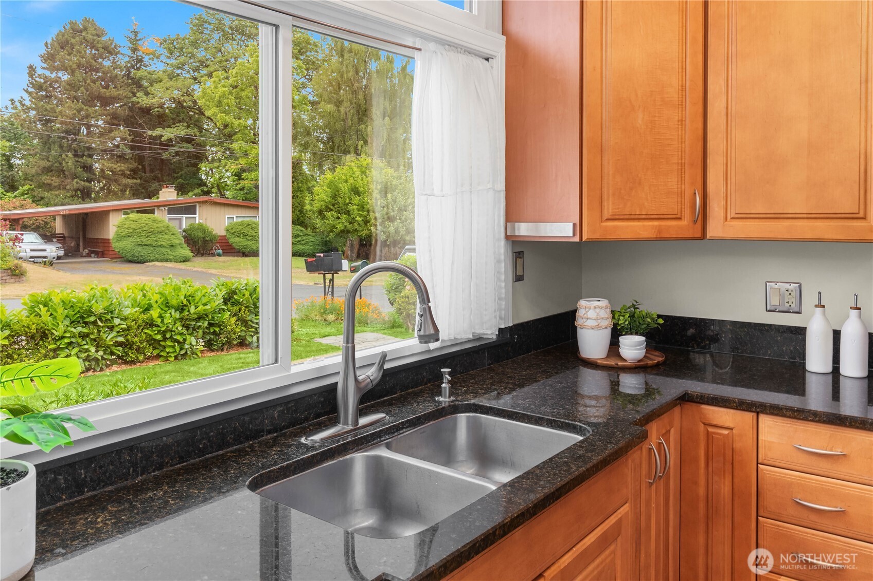217 Northwest 6th Street Renton, WA 98057 - Photo 17 of 39