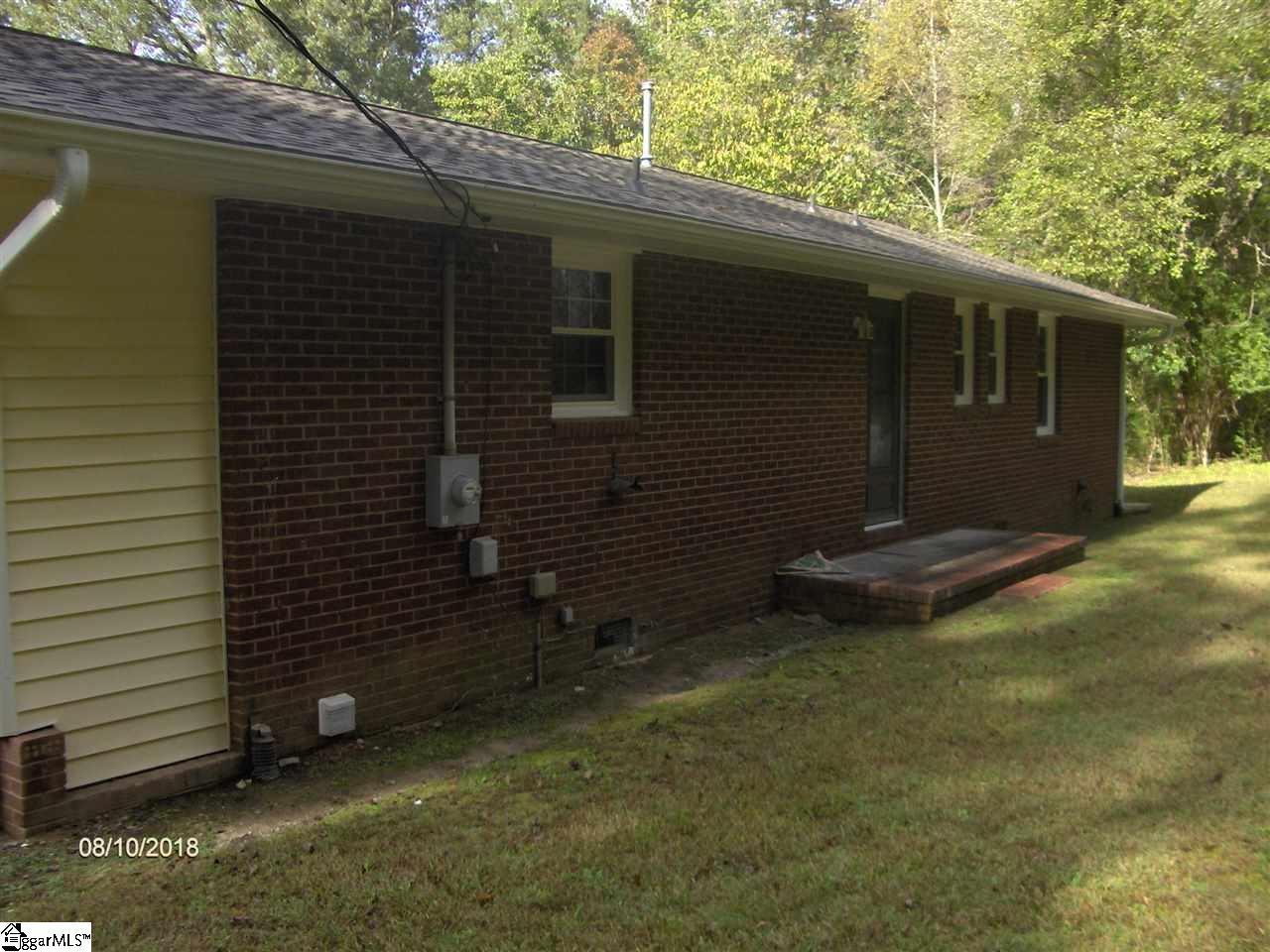 804 North Martin Road Easley, SC 29640 - Photo 3 of 21