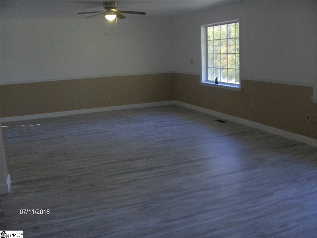 804 North Martin Road Easley, SC 29640 - Photo 4 of 21