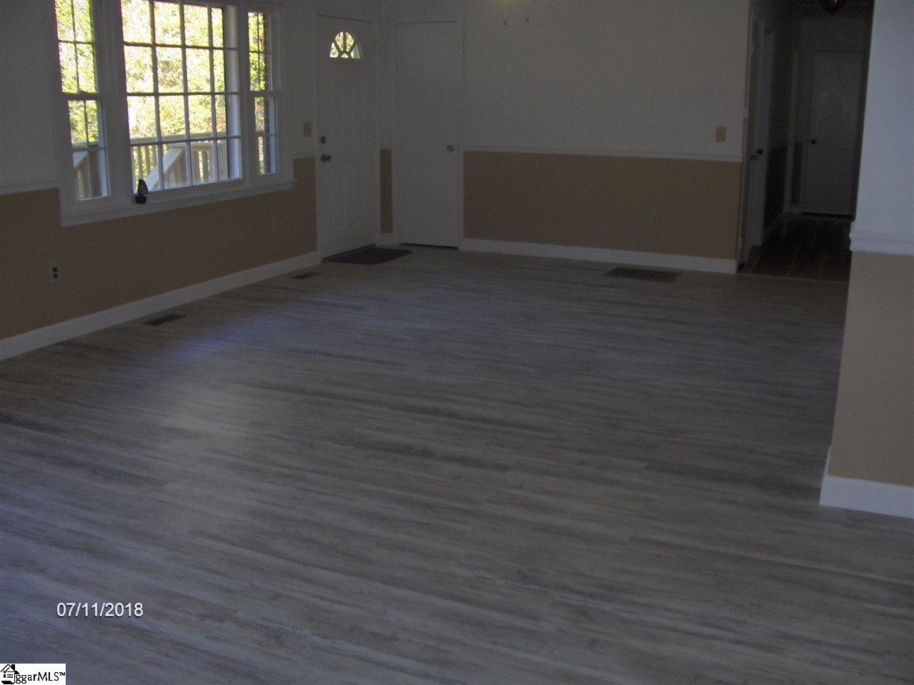 804 North Martin Road Easley, SC 29640 - Photo 5 of 21
