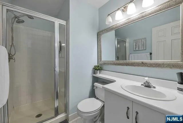 $3,025 | 1099 Coventry Way, Mahwah, NJ 07430