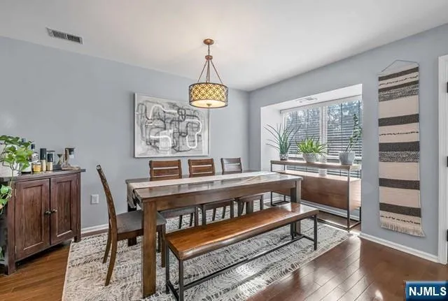 $3,025 | 1099 Coventry Way, Mahwah, NJ 07430