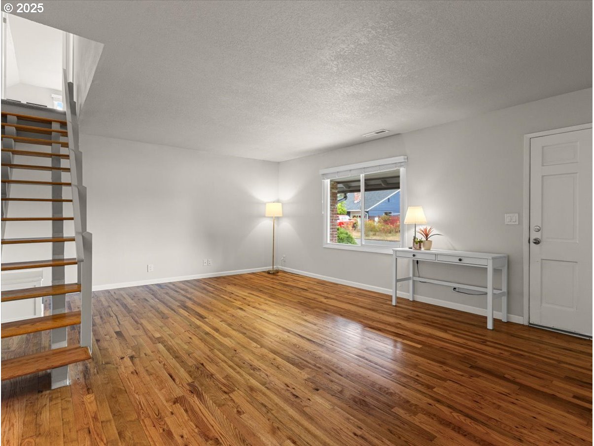 765 Southwest 136th Avenue Beaverton, OR 97005 - Photo 5 of 38 Gallery Image 5