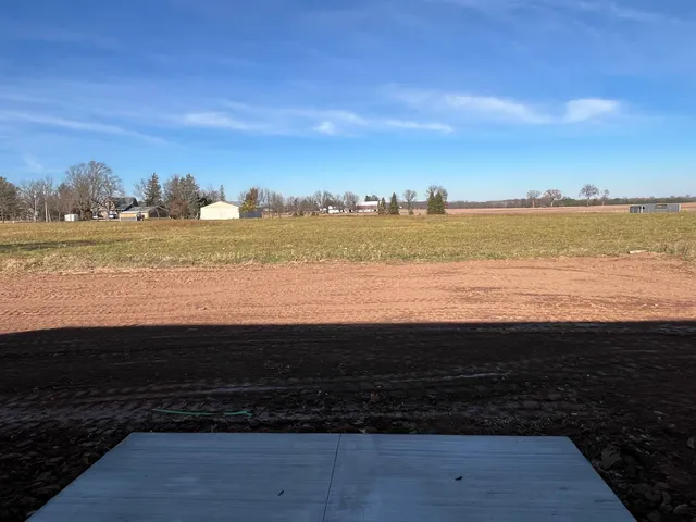 $409,900 | 1515 Caroline Drive, New London, WI 54961