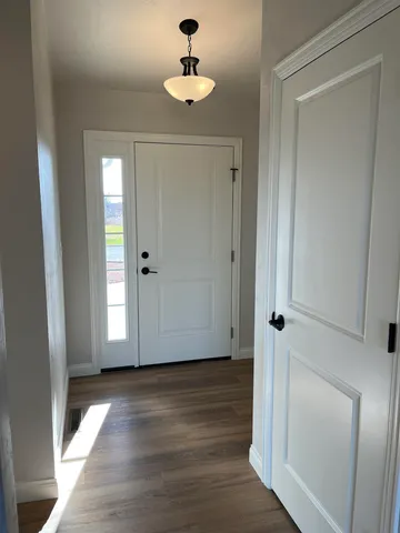 $409,900 | 1515 Caroline Drive, New London, WI 54961