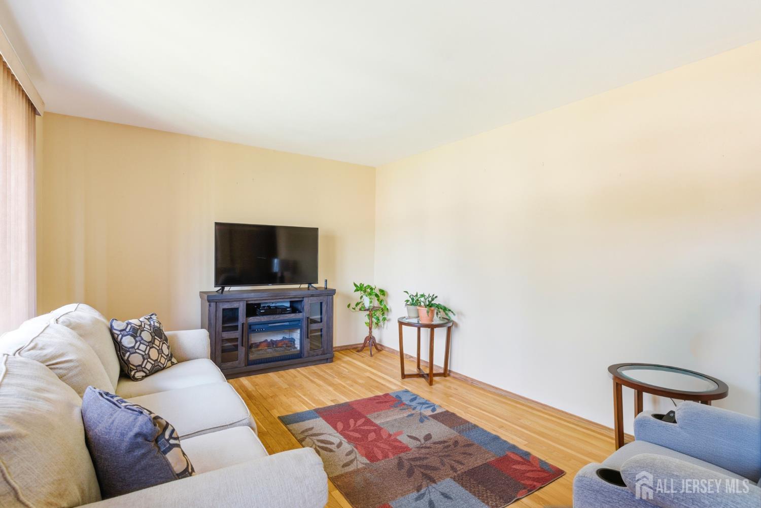 66 Rose Street Edison, NJ 08817 - Photo 13 of 30